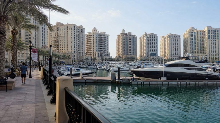 Waterfront Living Versus City Living in Qatar — Which Is Better for You?