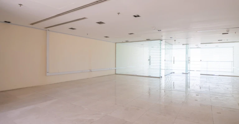 Amazing Show Room In Salwa Road - Image 05