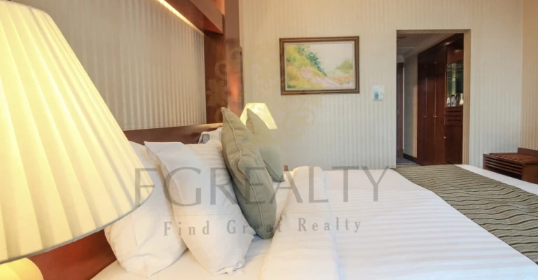1BR Furnished Apartment in Diplomatic Street |Sea View | West Bay - Image 08