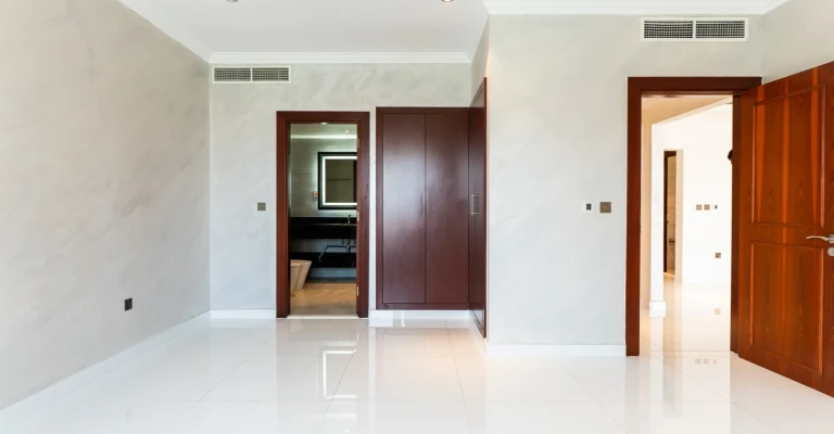Fully Renovated 2BR S/F Direct Marina View Apartment for Sale | Porto Arabia - Image 08
