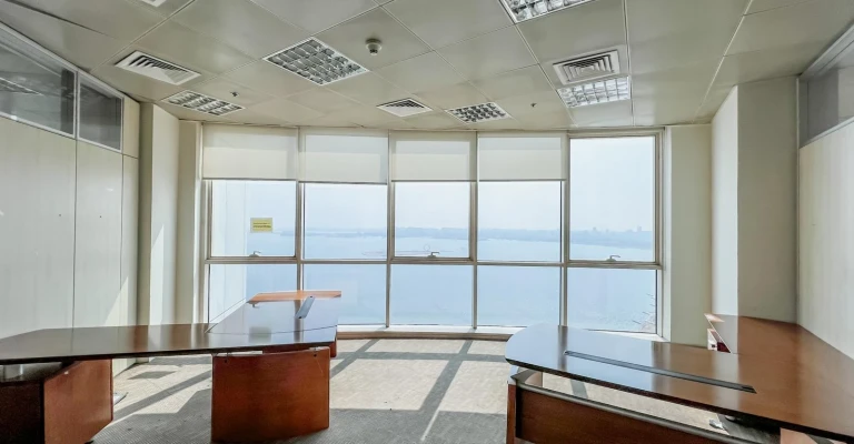 FULLY FITTED | FULL FLOOR OFFICE | SEA VIEWS - Image 09