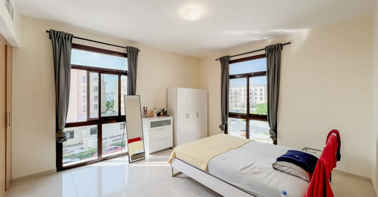 SPACIOUS 2 BEDROOMS APARTMENT - Image 03