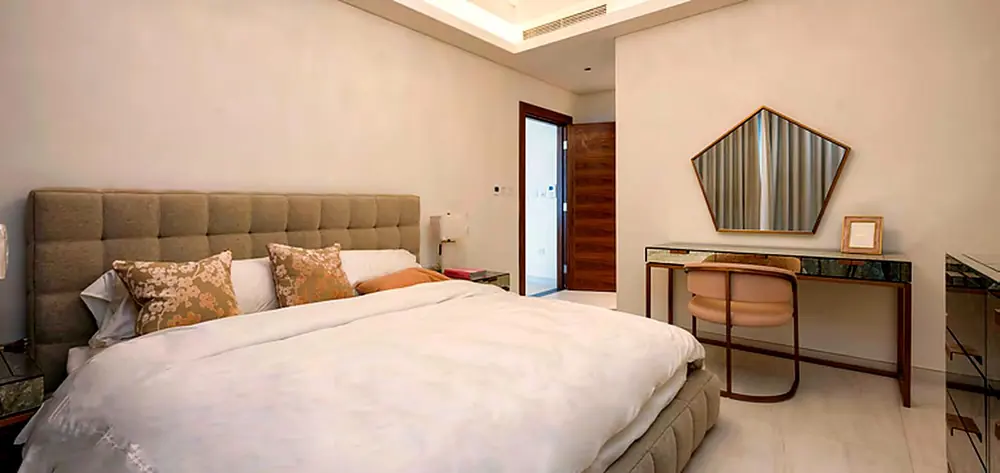 Crystal Residence master bedroom Gewan Island
