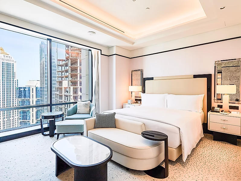 BILLS ON US! | SERVICED STUDIO APARTMENT IN WEST BAY - Photo 1