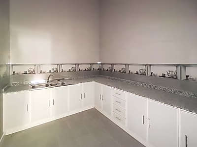 موقع مميز || مستودع جديد كليًا || مكاتب || صالة عرض || غرف