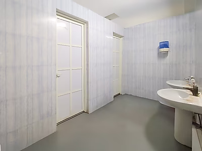 مستودع بمساحة 1850 متر مربع للإيجار في منطقة صناعية جديدة