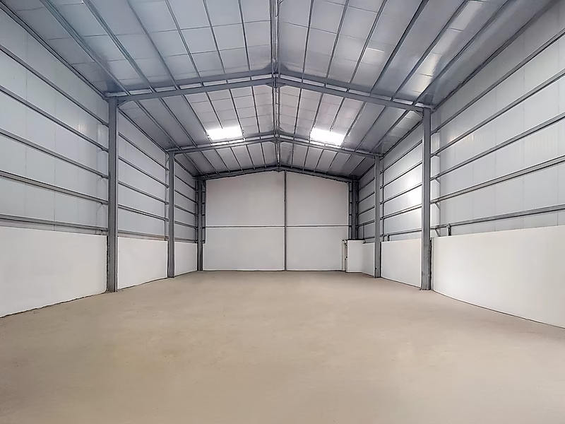 Spacious 1,000 SQM Warehouse for Rent in Aba Saleel – Prime Location - Photo 3