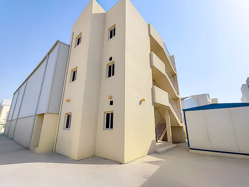 Spacious 1,000 SQM Warehouse for Rent in Aba Saleel – Prime Location - Photo 1
