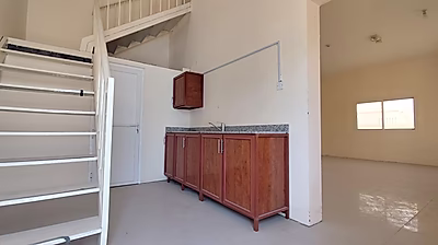 مستودع واسع للإيجار بمساحة 1000 متر مربع في أبوصليل – موقع مميز وسهل الوصول