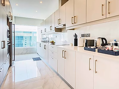 بنتهاوس فخم مكون من 3 غرف نوم + غرفة خادمة للإيجار في الخليج الغربي