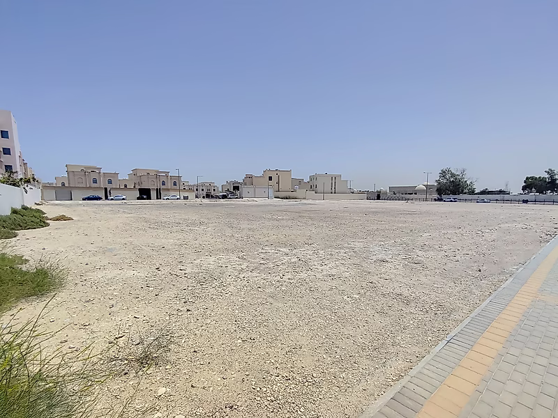 أرض سكنية مميزة للبيع في إزغوى - مثالية لبناء مجمعات سكنية - Photo 1