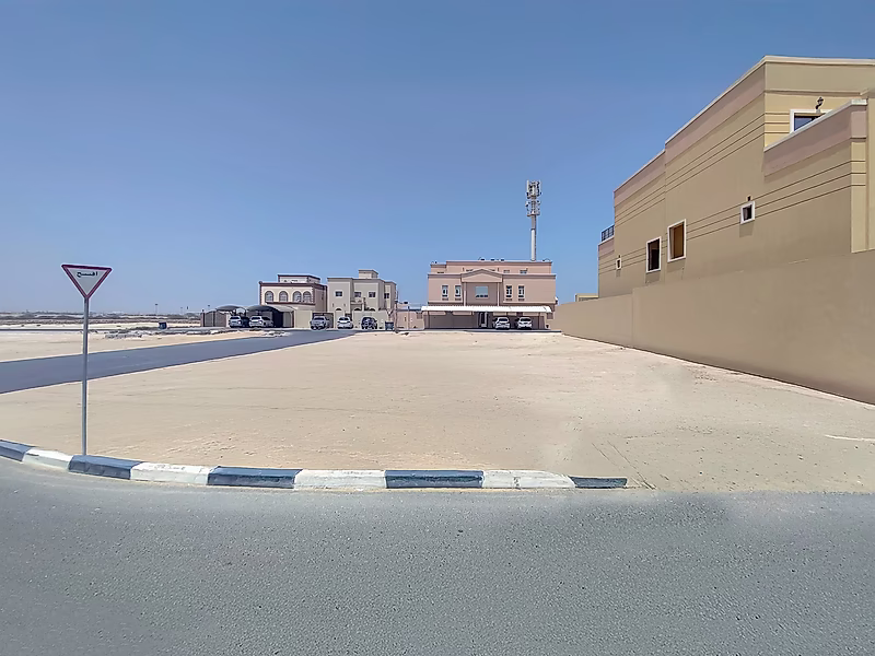Exceptional Three-Side Open Corner Villa Plot for Sale – Prime Location Near Shamal Road & Heritage Area - Photo 2