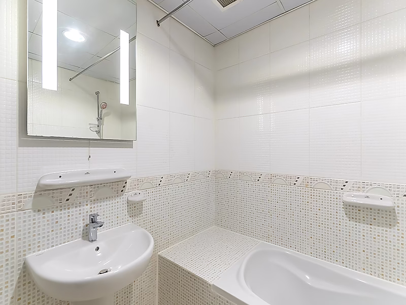 Stylish 1BR Apartment in West Bay | Semi-Furnished | Bills Included - Photo 6