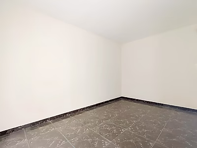 مستودع للإيجار بمساحة 600 متر مربع، جديد تمامًا، المنطقة الصناعية القديمة