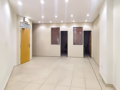 مساحة مكتبية للإيجار في طريق سلوى 2 وحدات مرنة 2 موقع مميز