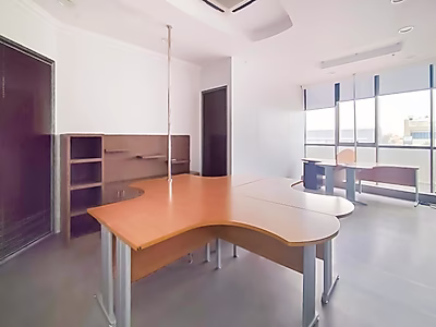 مساحة مكتبية للإيجار في طريق سلوى 2 وحدات مرنة 2 موقع مميز