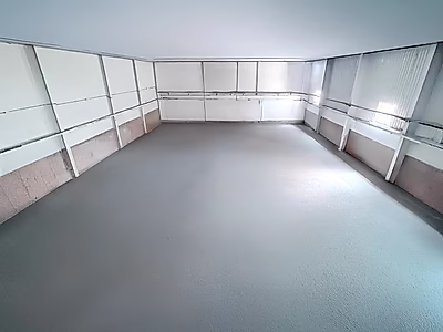 للبيع: مستودع أغذية فاخر | منطقة صناعية جديدة