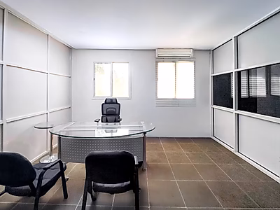 للبيع: مستودع أغذية فاخر | منطقة صناعية جديدة