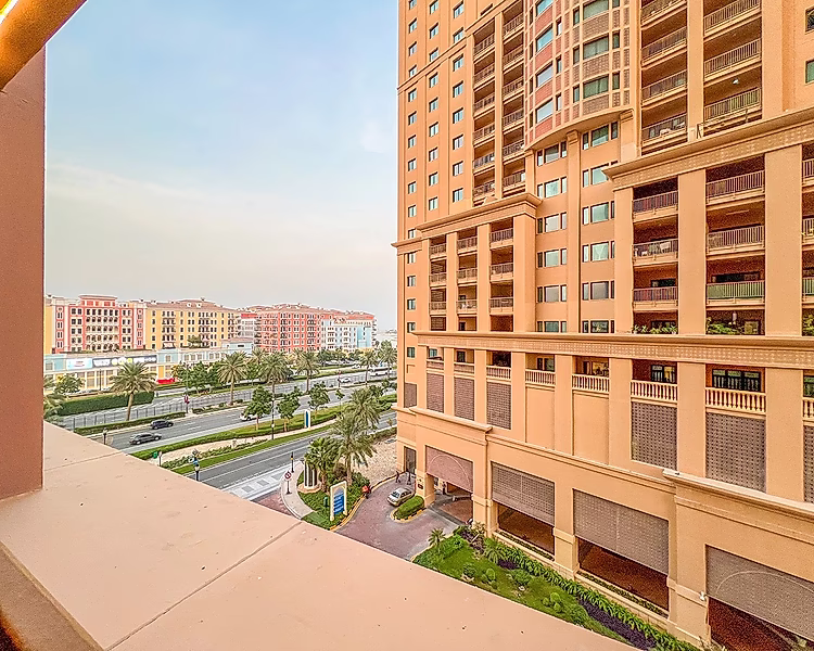 Premium Amenities | Furnished 1BR Apt. In The Pearl - Photo 8