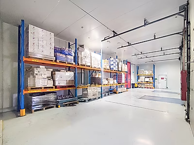 مستودع تجهيز أغذية فاخر للإيجار || مجهز بالكامل || خدمات تقديم الطعام || مطبخ سحابي