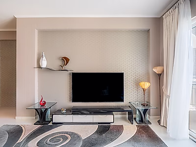 Beachfront 1BR Townhouse | Exceptional Location & Luxury Amenities