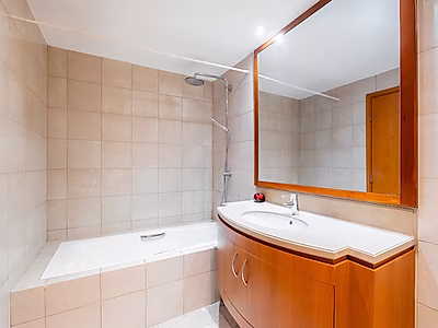 Beachfront 1BR Townhouse | Exceptional Location & Luxury Amenities