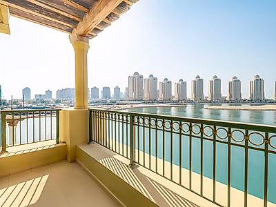 Beachfront 1BR Townhouse | Exceptional Location & Luxury Amenities