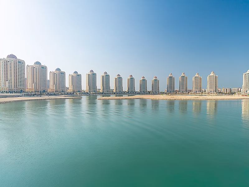 Beachfront 1BR Townhouse | Exceptional Location & Luxury Amenities - Photo 11