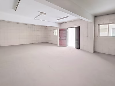 معسكر عمال للبيع – موقع مميز في المنطقة الصناعية القديمة، الدوحة | فرصة استثمارية ممتازة