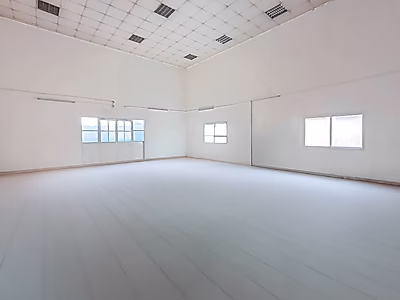 معسكر عمال للبيع – موقع مميز في المنطقة الصناعية القديمة، الدوحة | فرصة استثمارية ممتازة