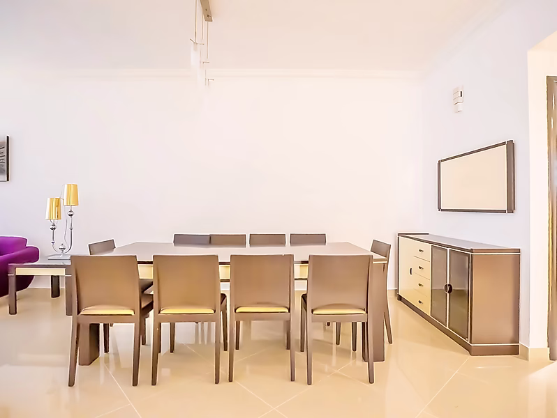 Fully Furnished 3BR Duplex in West Bay | Utilities Included - Photo 3