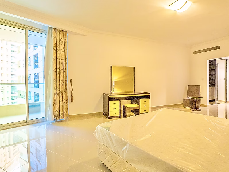 Fully Furnished 3BR Duplex in West Bay | Utilities Included - Photo 21
