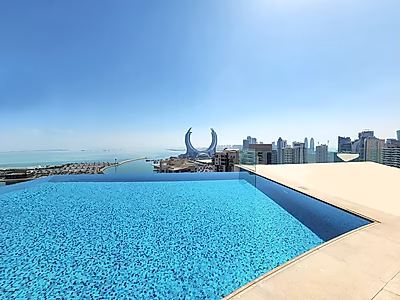 دوبلكس جديد تمامًا بغرفة نوم واحدة في لوسيل مارينا!