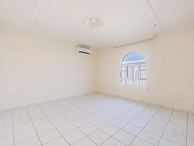 فيلا فاخرة للإيجار في منطقة عنيزة – موقع رئيسي بجوار السفارات