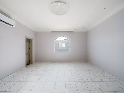 فيلا فاخرة للإيجار في منطقة عنيزة – موقع رئيسي بجوار السفارات