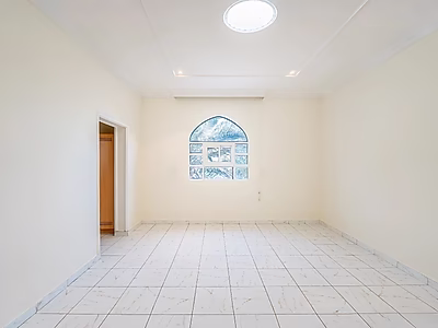 فيلا فاخرة للإيجار في منطقة عنيزة – موقع رئيسي بجوار السفارات