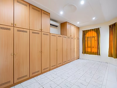 فيلا فاخرة للإيجار في منطقة عنيزة – موقع رئيسي بجوار السفارات