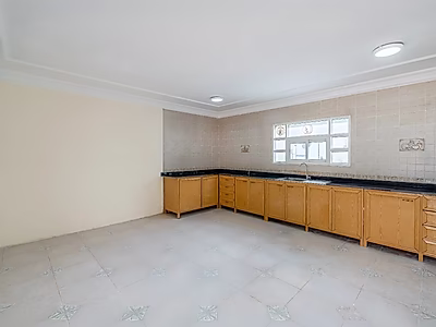 فيلا فاخرة للإيجار في منطقة عنيزة – موقع رئيسي بجوار السفارات