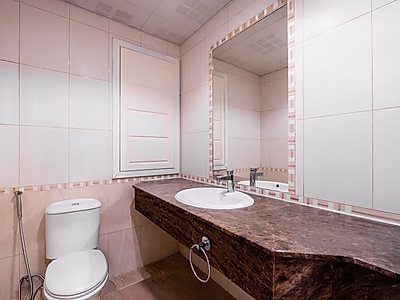 Stylish Fully Renovated 2-Bedroom Apartment | Full Marina View | Title Deed Ready