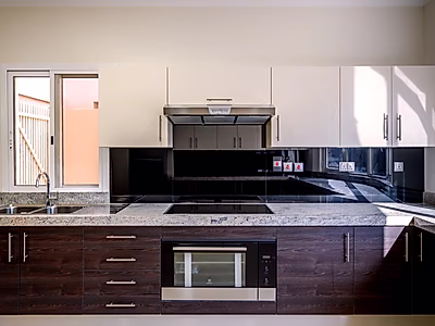 مسبح خاص | فيلا ٤ غرف نوم + غرفة خادمة | ويست باي لاجون