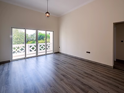 مسبح خاص | فيلا ٤ غرف نوم + غرفة خادمة | ويست باي لاجون