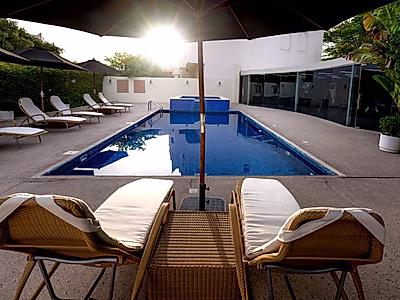 مسبح خاص | فيلا ٤ غرف نوم + غرفة خادمة | ويست باي لاجون