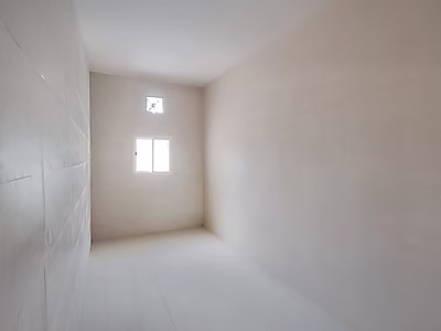 مستودع للإيجار، مساحة 1000 متر مربع – موقع مثالي في بركات العوامر