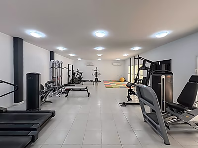 فيلا مفروشة (٤ غرف نوم فأكثر) | قبو | مدخل إلى الشاطئ | مسبح