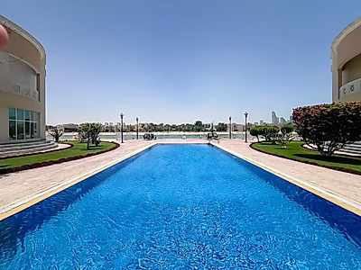 فيلا مفروشة (٤ غرف نوم فأكثر) | قبو | مدخل إلى الشاطئ | مسبح