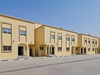 فلل مجمع سكني جديد 2، فرصة استثمارية حصرية 100%، الصخامة