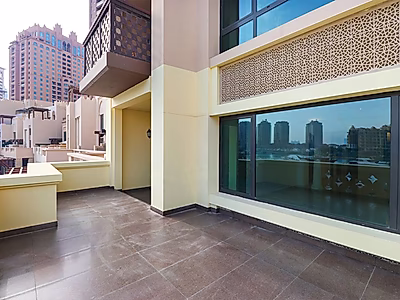 تاونهاوس مع اطلالة كاملة على المارينا