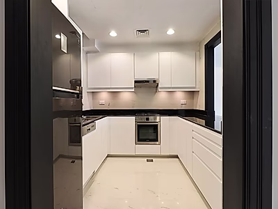 تاونهاوس مع اطلالة كاملة على المارينا