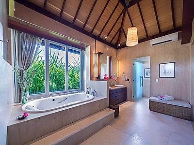 Private Bali Villa | Direct Beachfront & Panoramic Ocean Views