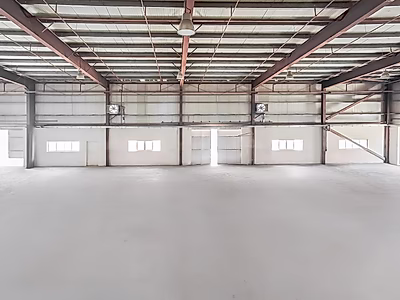 مصنع لتصنيع الحديد للبيع في المنطقة الصناعية الجديدة – موقع مميز